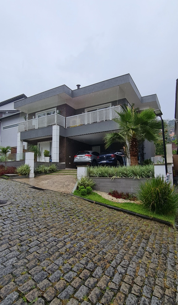 ARQĒ-Casa RB Thumbnail